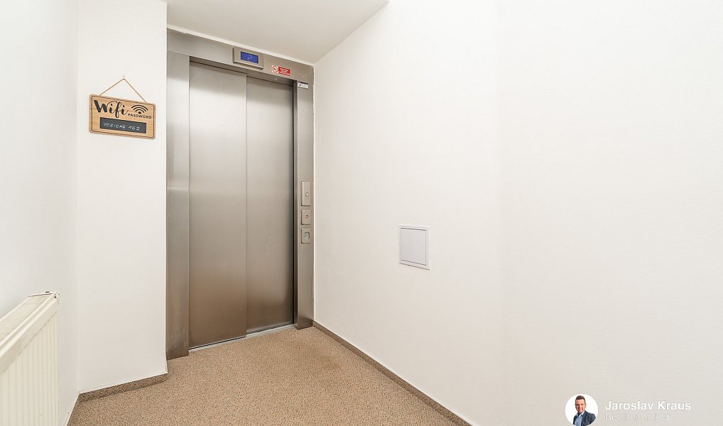 Prodej obchodních prostor 529 m², Lázně Bělohrad – náhled fotky 28