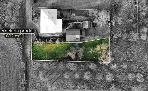Prodej stavebního pozemku 692 m², Chomýž, okres Kroměříž