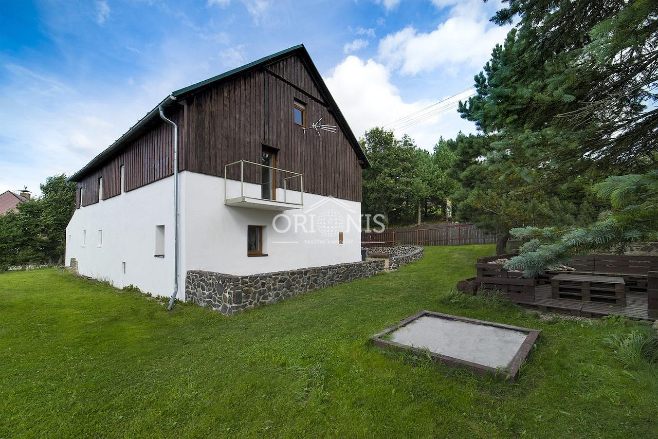 Prodej chaty/chalupy 380 m² s pozemkem 461 m²