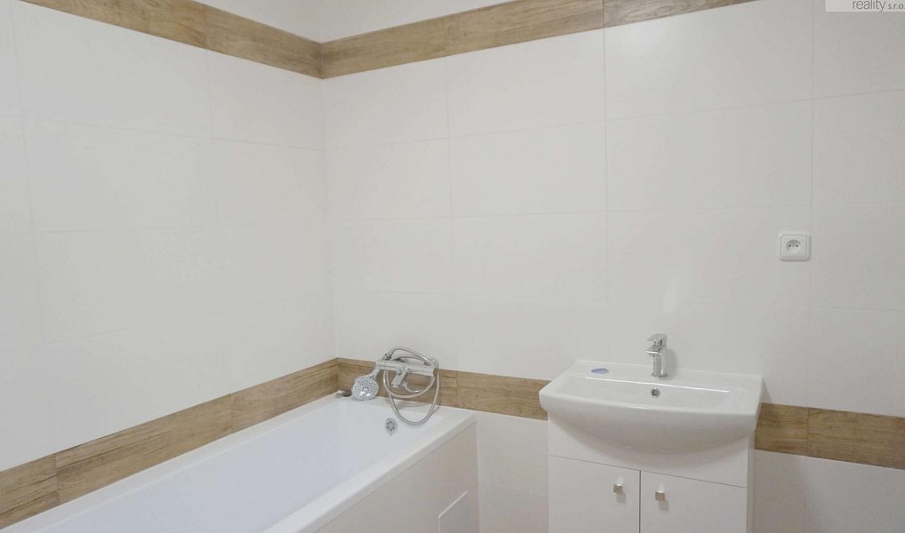 Pronájem bytu 4+kk 70 m², Litvínov – náhled fotky 14