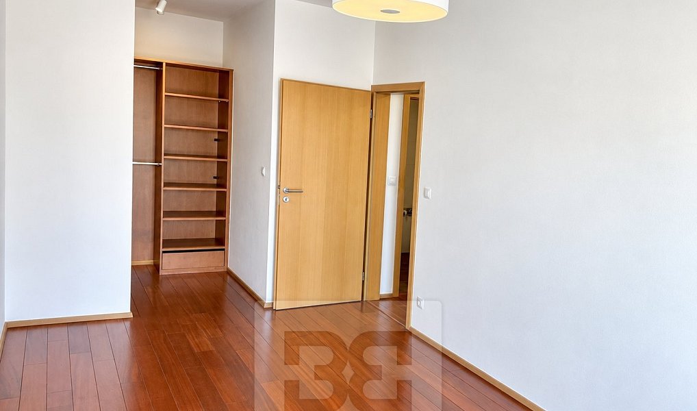 Pronájem bytu 3+kk 138 m², Praha – náhled fotky 3
