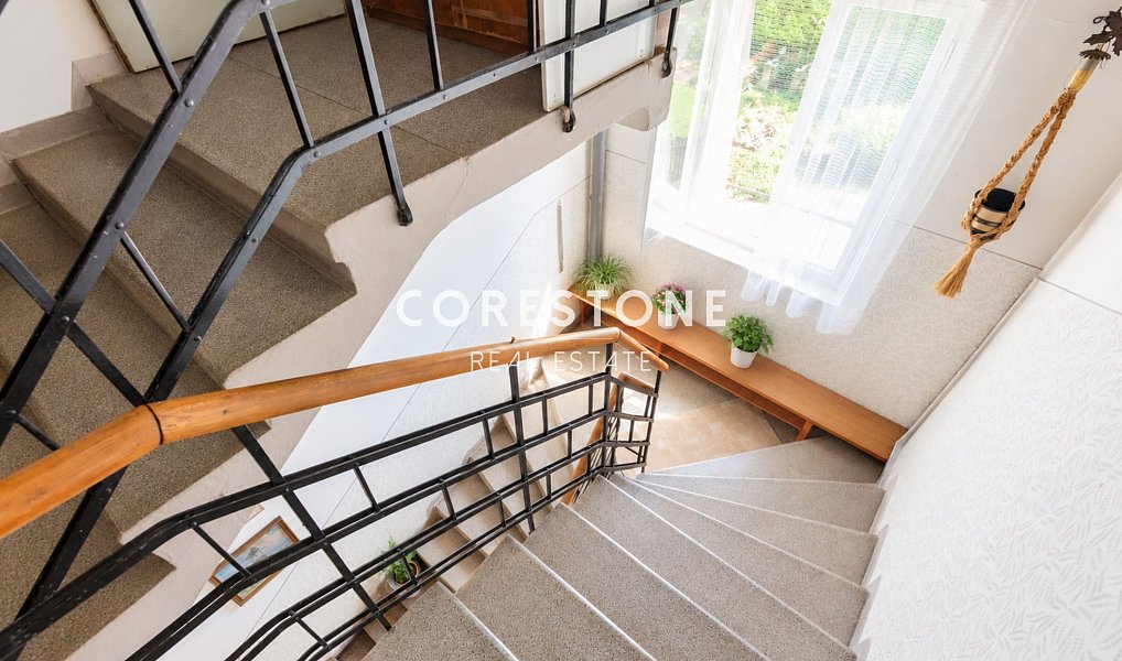 Prodej domu 250 m² s pozemkem 413 m², Praha – náhled fotky 2