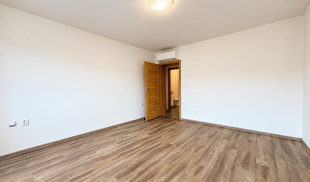 Pronájem bytu 2+1 54 m², Nová Ves – náhled fotky 11