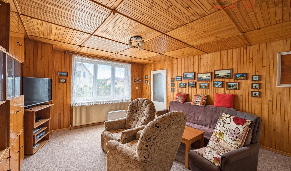 Prodej domu 190 m² s pozemkem 1 352 m², Kováň – náhled fotky 8