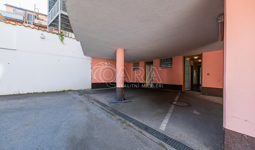 Pronájem bytu 4+1 117 m², Praha – náhled fotky 22