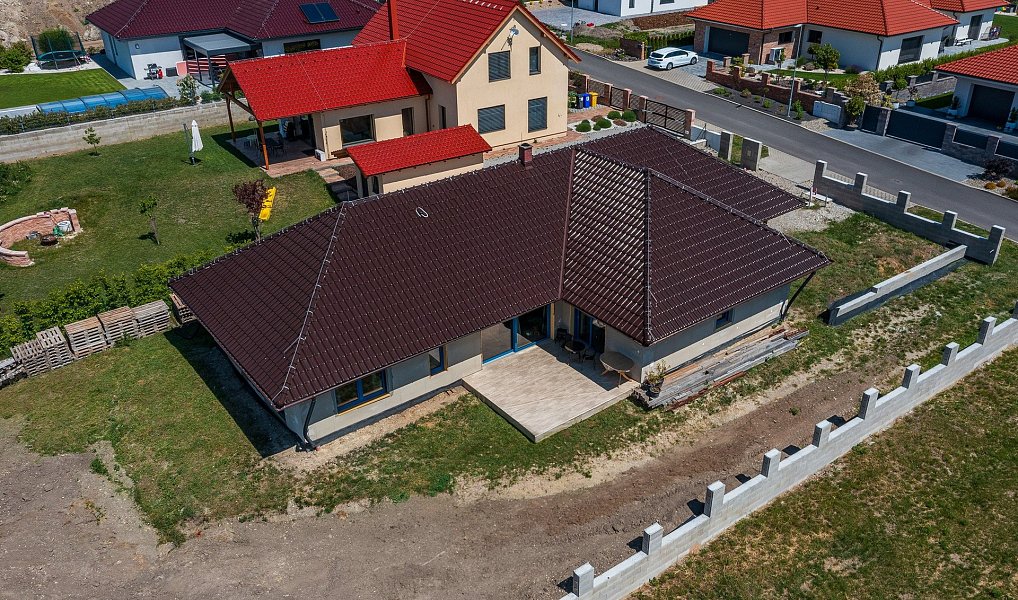 Prodej domu 182 m² s pozemkem 1 107 m², Trnovany – náhled fotky 34