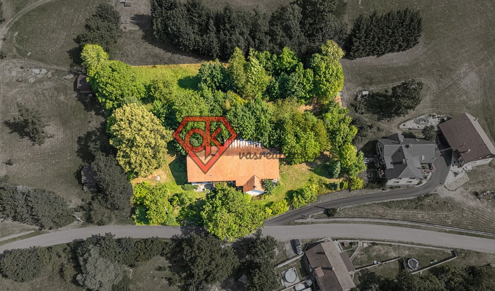 Prodej domu 216 m² s pozemkem 4 048 m², Osečnice – náhled fotky 2