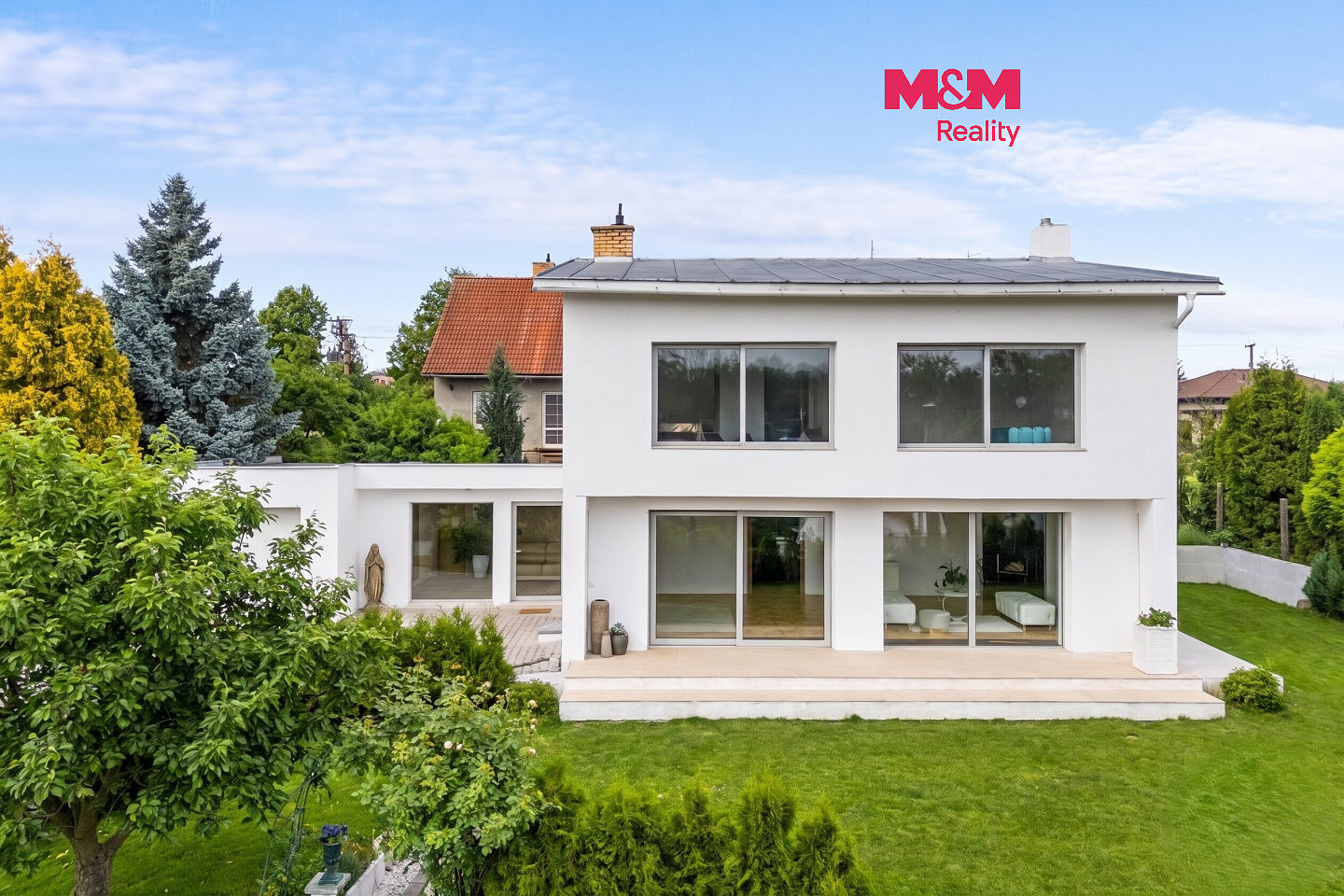 Prodej domu 180 m² s pozemkem 736 m²