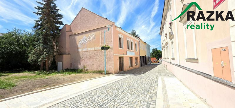 Prodej domu 330 m² s pozemkem 512 m²