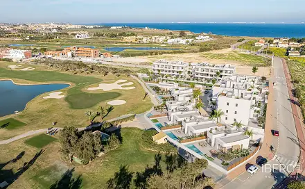 Prodej domu 100 m² s pozemkem 450 m², Los Alcazares, Španělsko