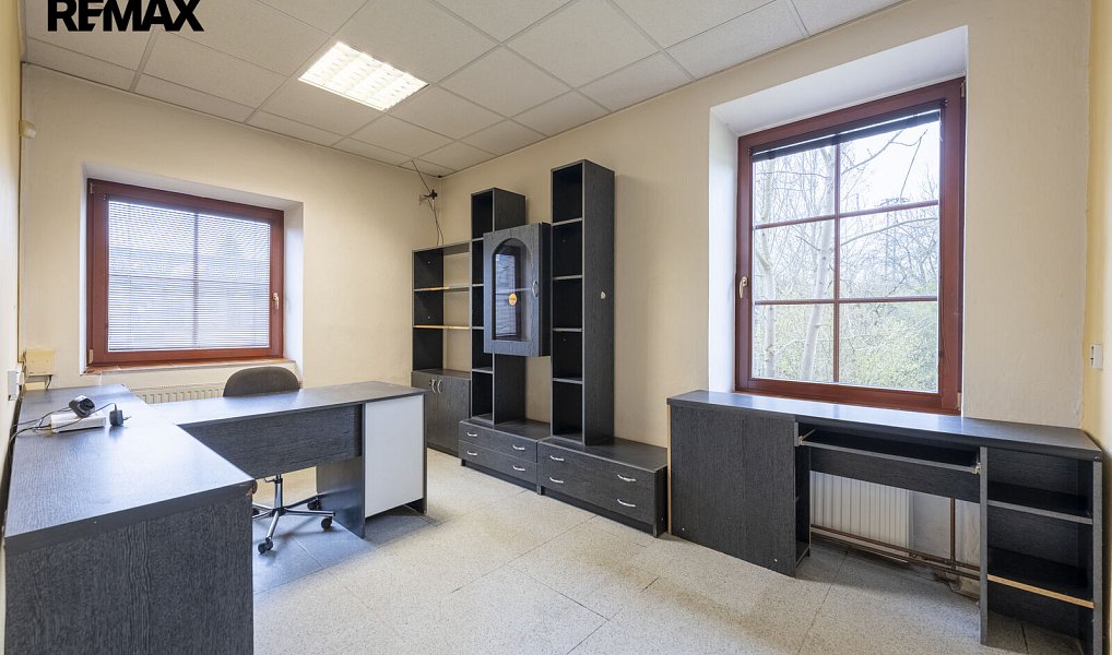 Prodej obchodních prostor 1 080 m², Jablůnka – náhled fotky 18