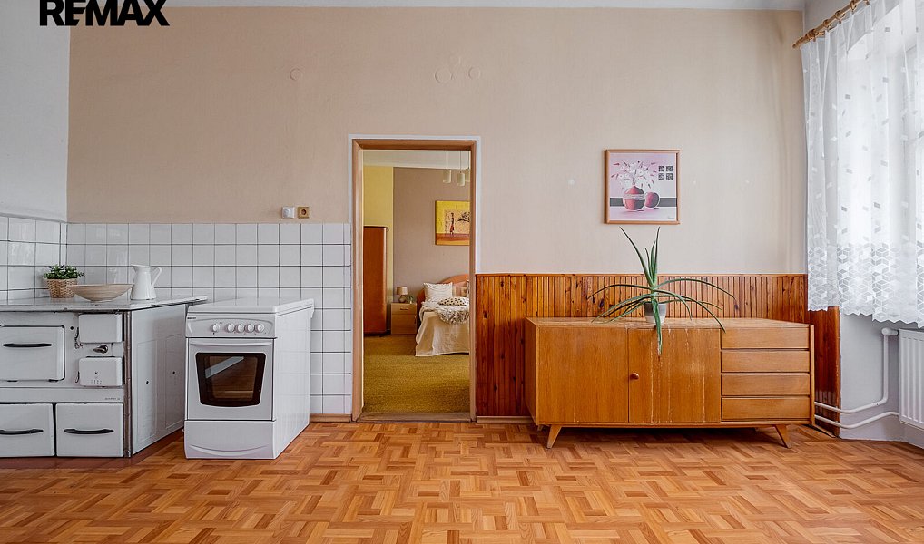 Prodej domu 200 m² s pozemkem 1 223 m², Kozárovice – náhled fotky 11