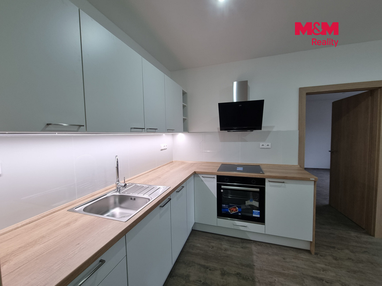 Prodej nájemního domu, činžáku 960 m² – fotografie 3