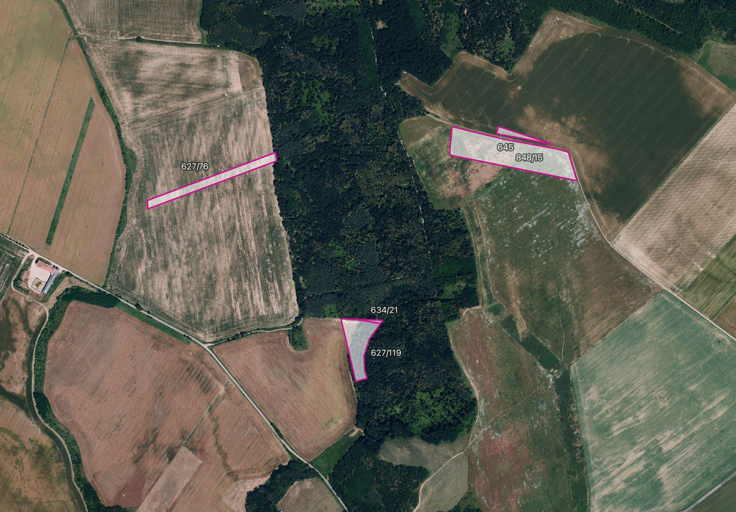 Prodej pole 24 528 m²