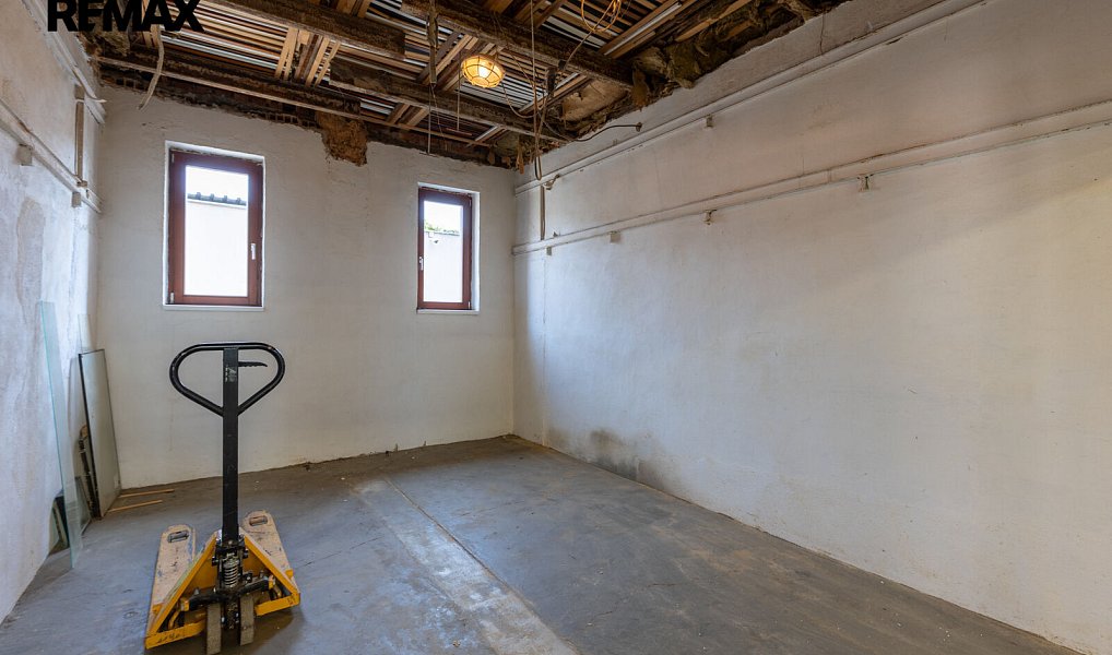 Prodej výrobních prostor 1 161 m², Nechanice – náhled fotky 24