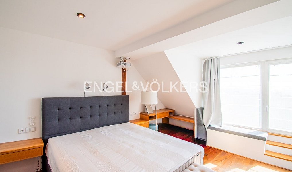 Pronájem domu 360 m² s pozemkem 583 m², Praha – náhled fotky 6