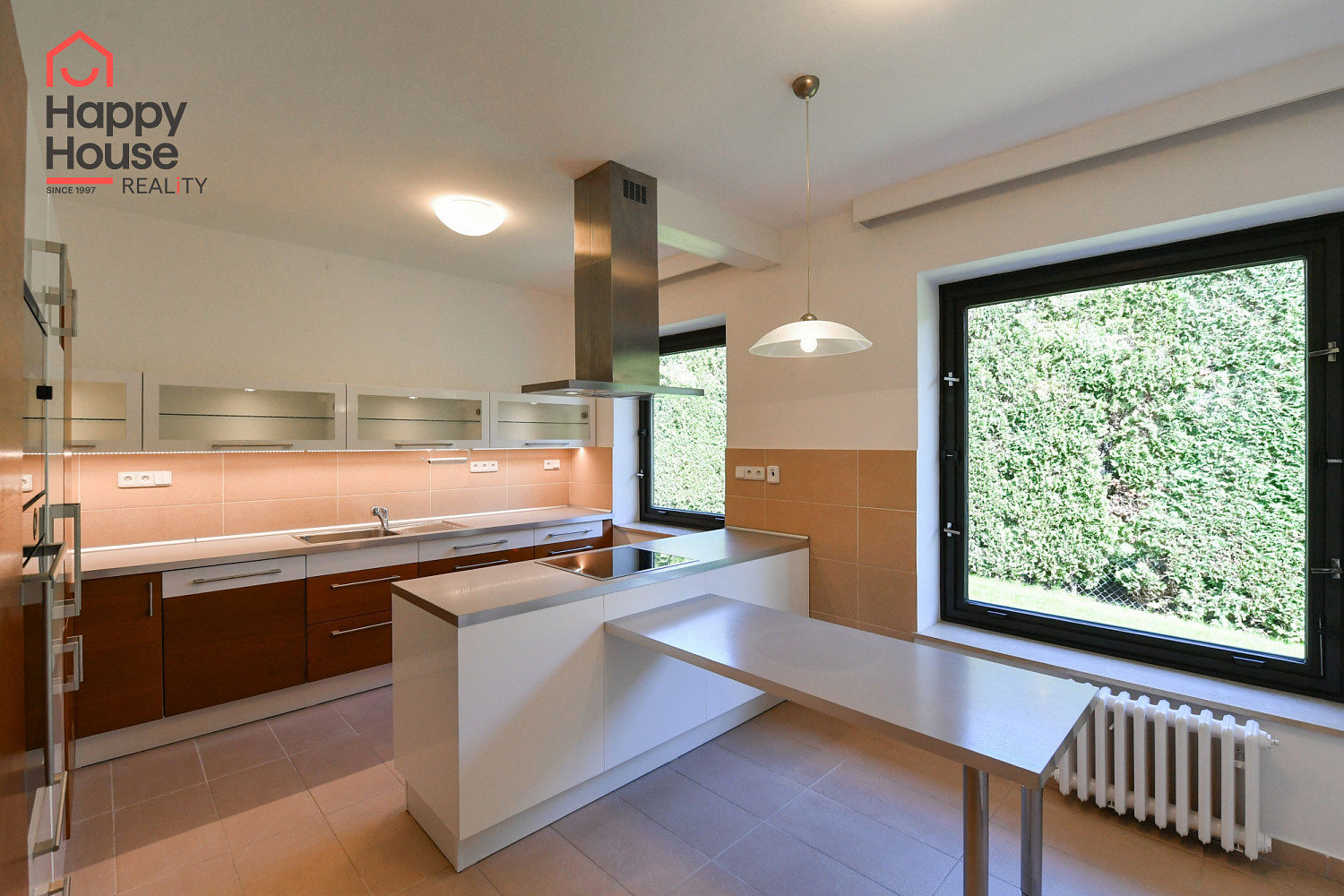 Pronájem kanceláře 365 m² – fotografie 2