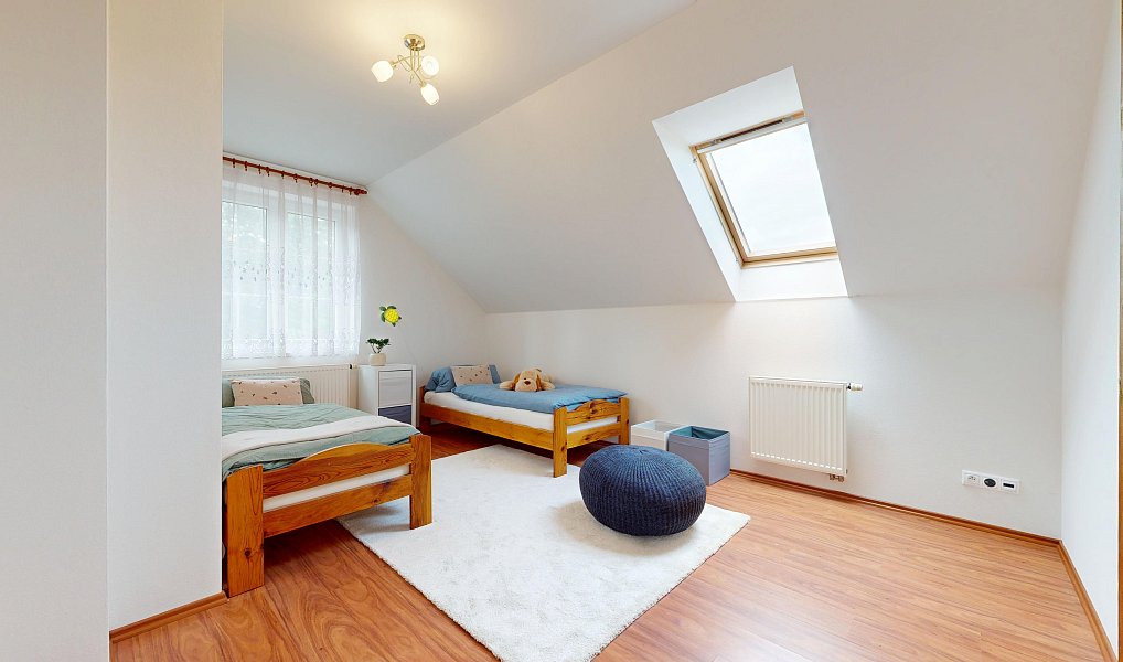 Prodej domu 225 m² s pozemkem 807 m², Bašť – náhled fotky 22