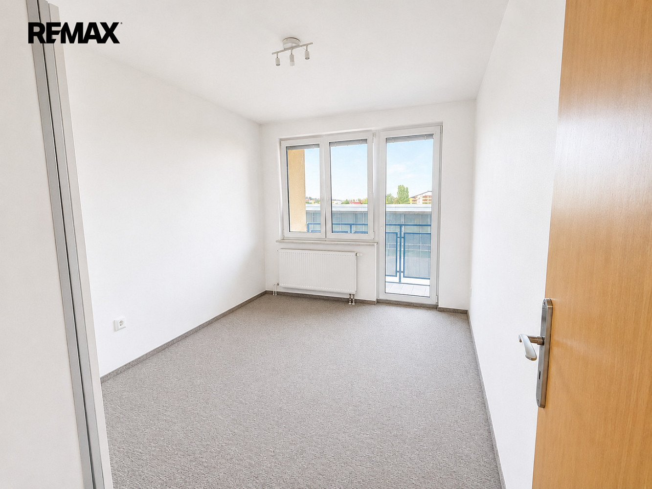 Pronájem bytu 3+kk 74 m² – fotografie 4