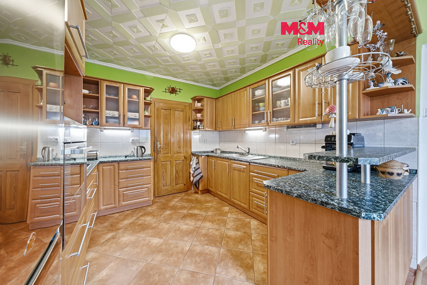 Prodej domu 260 m² s pozemkem 1 052 m²
