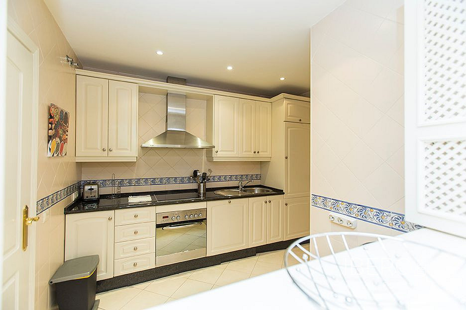 Pis 4+kk – Marbella, Barrio Alto - Vista 4