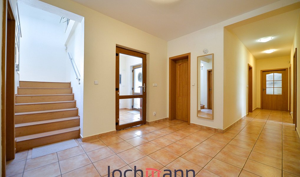 Prodej domu 320 m² s pozemkem 1 393 m², Moravany – náhled fotky 12