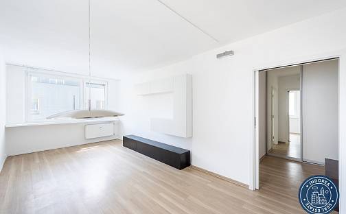 Pronájem bytu 3+kk 72 m², Jeseniova, Praha 3 - Žižkov