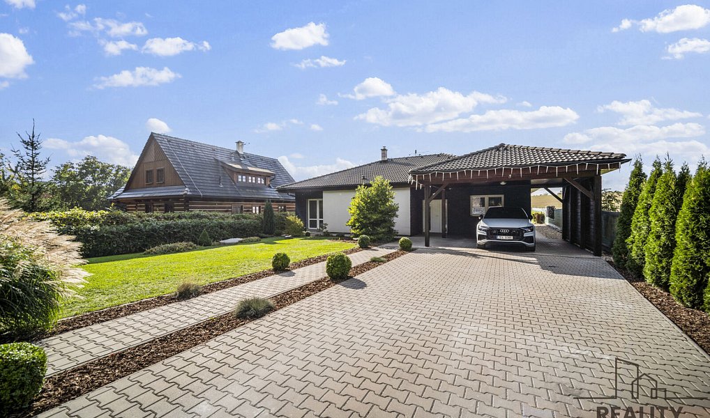 Prodej domu 200 m² s pozemkem 1 061 m², Choltice – náhled fotky 11