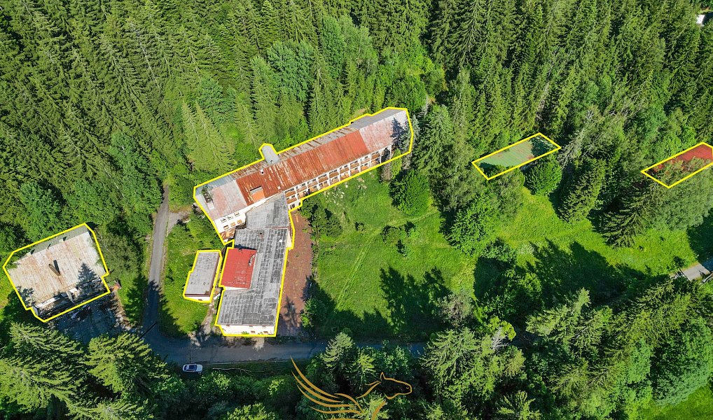 Prodej ubytovacího objektu 4 400 m², Velké Karlovice – náhled fotky 3