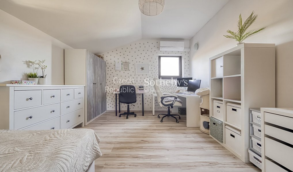 Prodej domu 422 m² s pozemkem 3 263 m², Beroun – náhled fotky 16