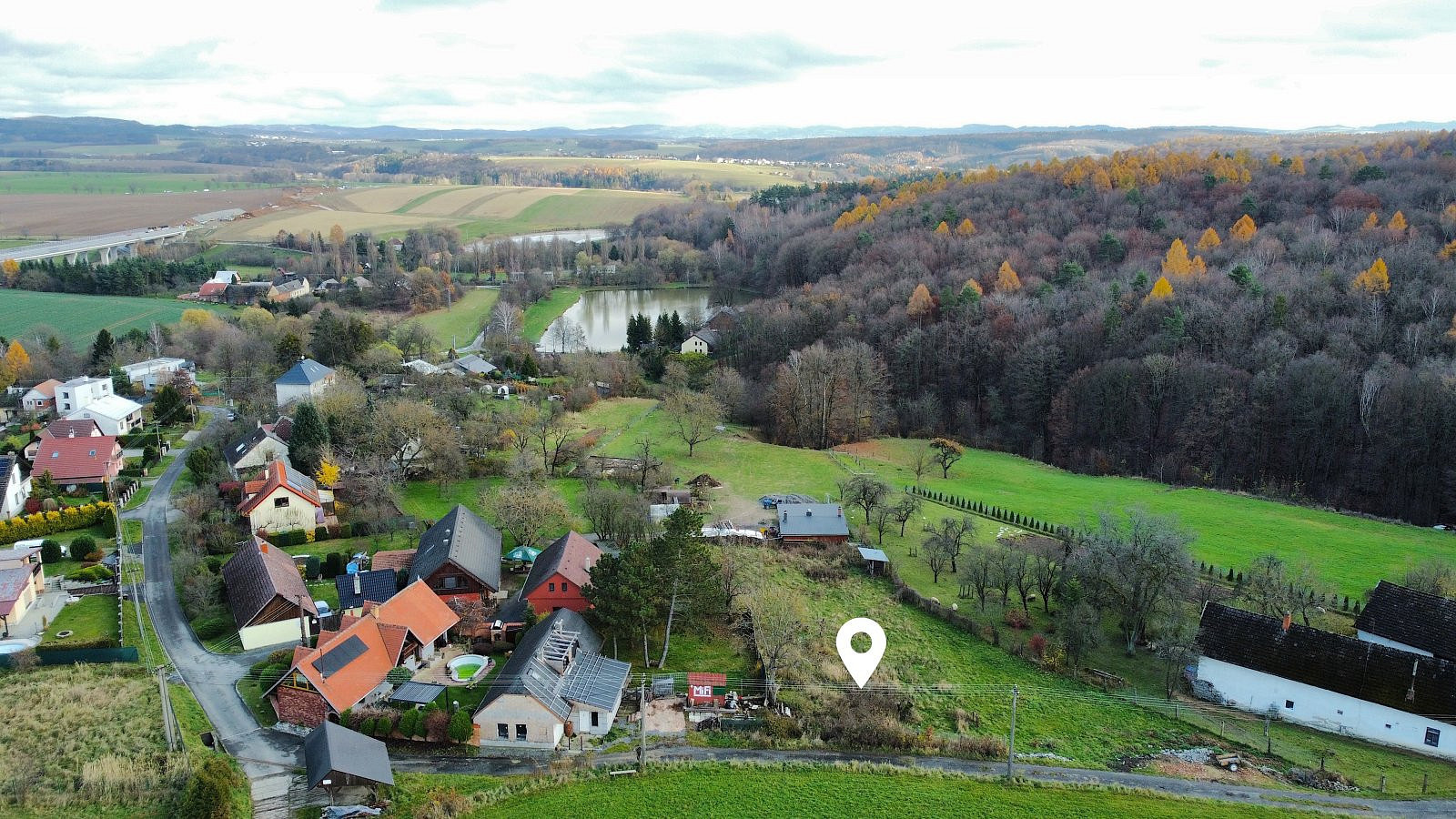 Prodej stavebního pozemku 1 068 m² – fotografie 2