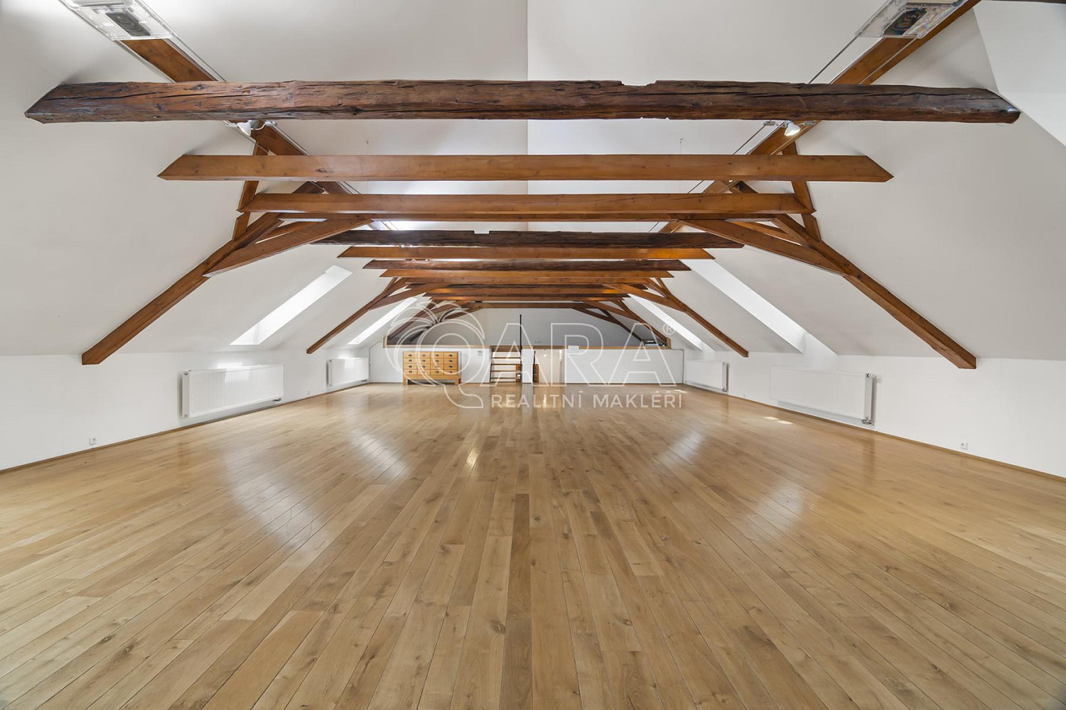 Prodej komerčního objektu (jiného typu) 470 m² – další