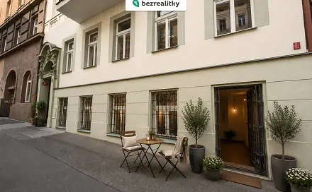 Prodej komerčního objektu (jiného typu) 94 m², Rubešova, Praha 2 - Vinohrady