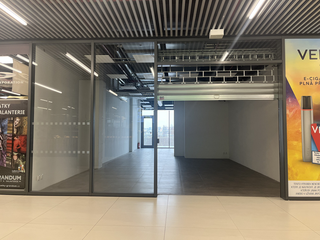 Pronájem obchodních prostor 83 m²
