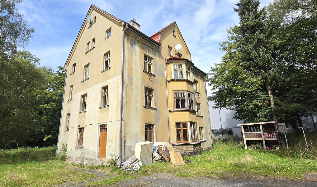 Prodej domu (jiného typu) 650 m² s pozemkem 1 700 m², Vejprty – fotka 1 z 17
