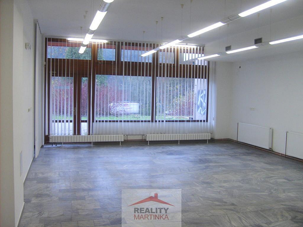Pronájem skladovacích prostor 130 m²