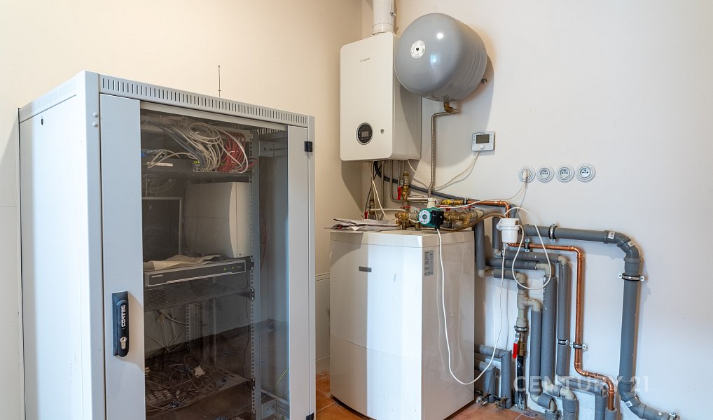 Prodej domu 268 m² s pozemkem 895 m², Únětice – náhled fotky 22