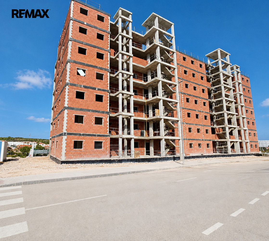 Piso 3+kk – San Miguel de Salinas - Vista 3