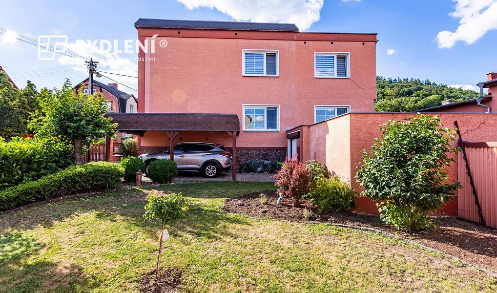 Prodej domu 318 m² s pozemkem 791 m², Krupka – náhled fotky 2