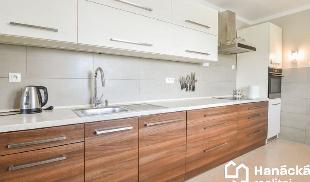 Prodej domu 345 m² s pozemkem 1 131 m², Kladky – náhled fotky 8