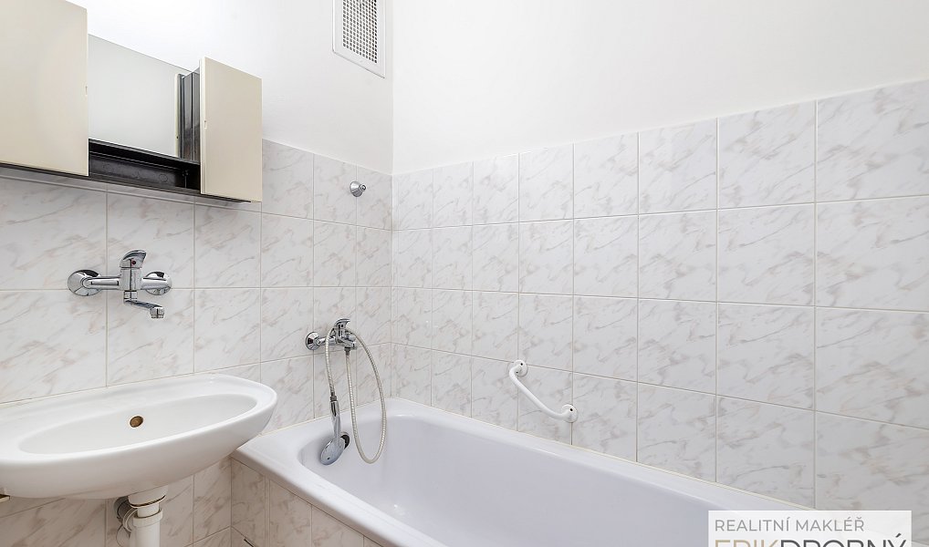 Pronájem bytu 2+1 58 m², Pardubice – náhled fotky 6