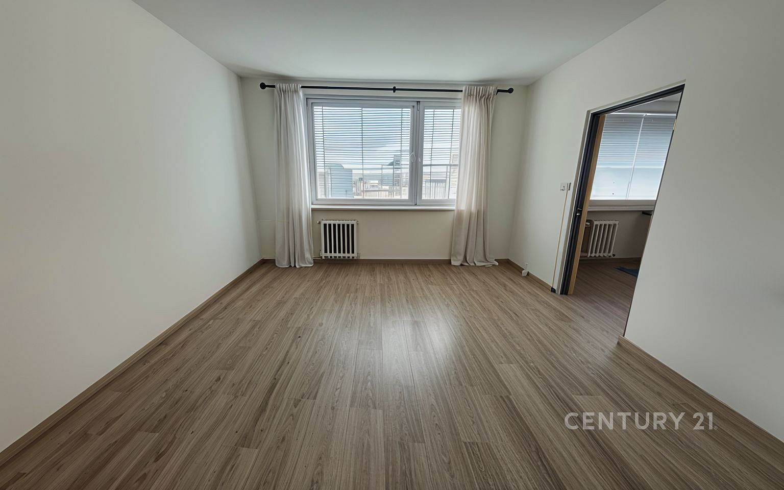 Pronájem bytu 2+kk 37 m² – fotografie 4