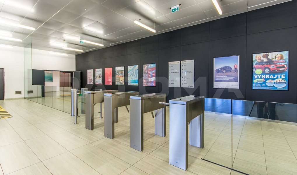 Pronájem kanceláře 559 m², Praha – náhled fotky 10