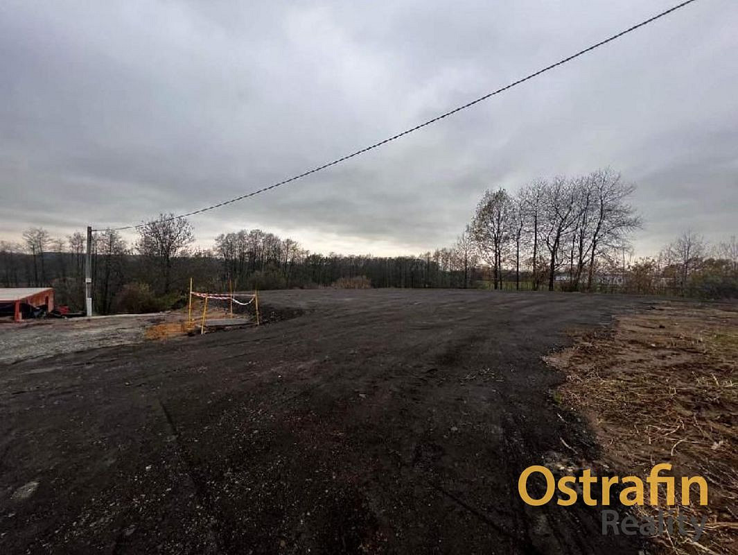 Pronájem komerčního pozemku 3 000 m² – fotografie 2