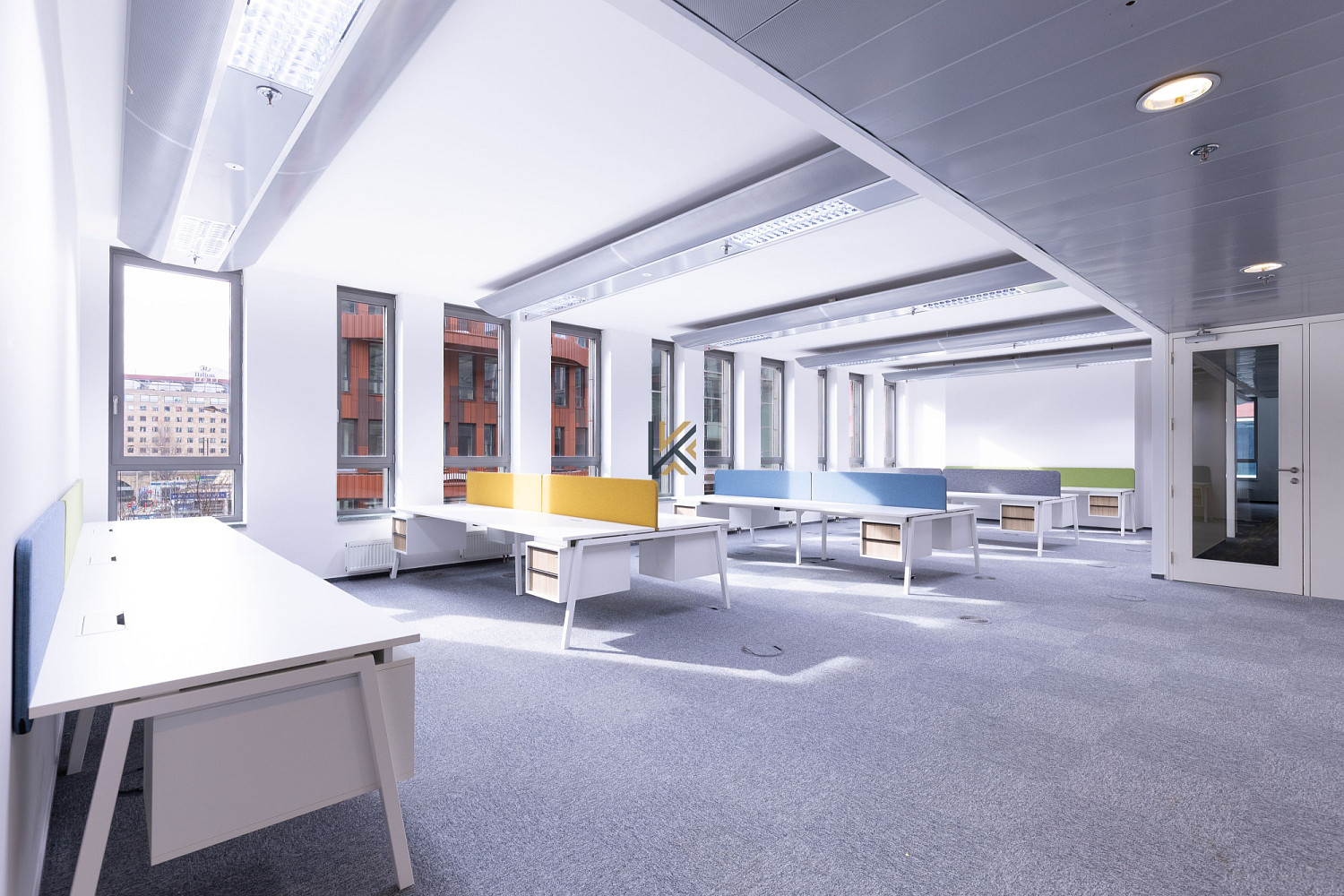 Pronájem kanceláře 1 552 m²