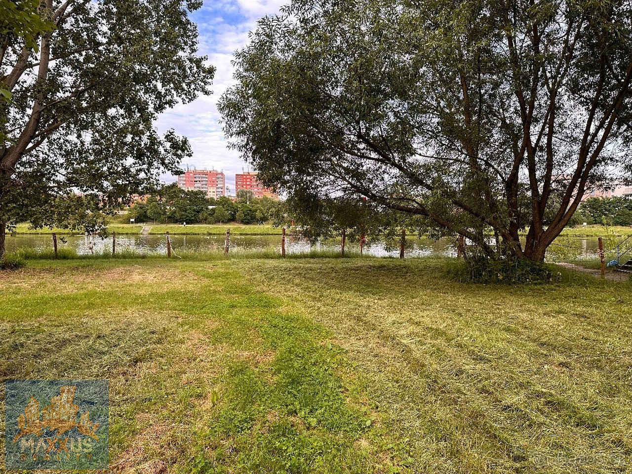 Pronájem zahrady 200 m² – fotografie 3
