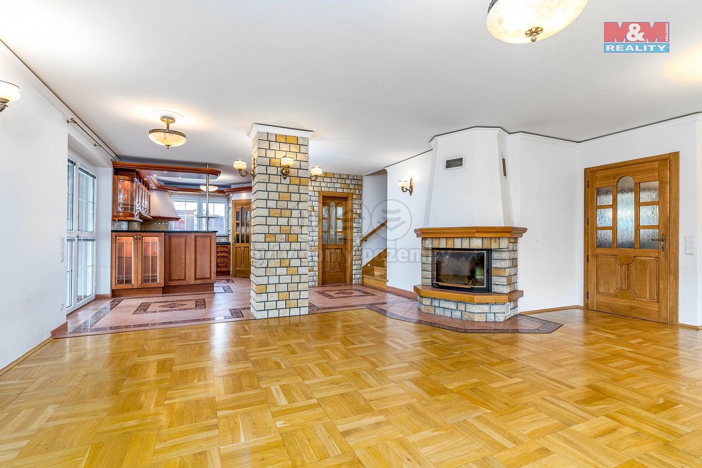 Prodej domu 246 m² s pozemkem 1 013 m² – fotografie 3