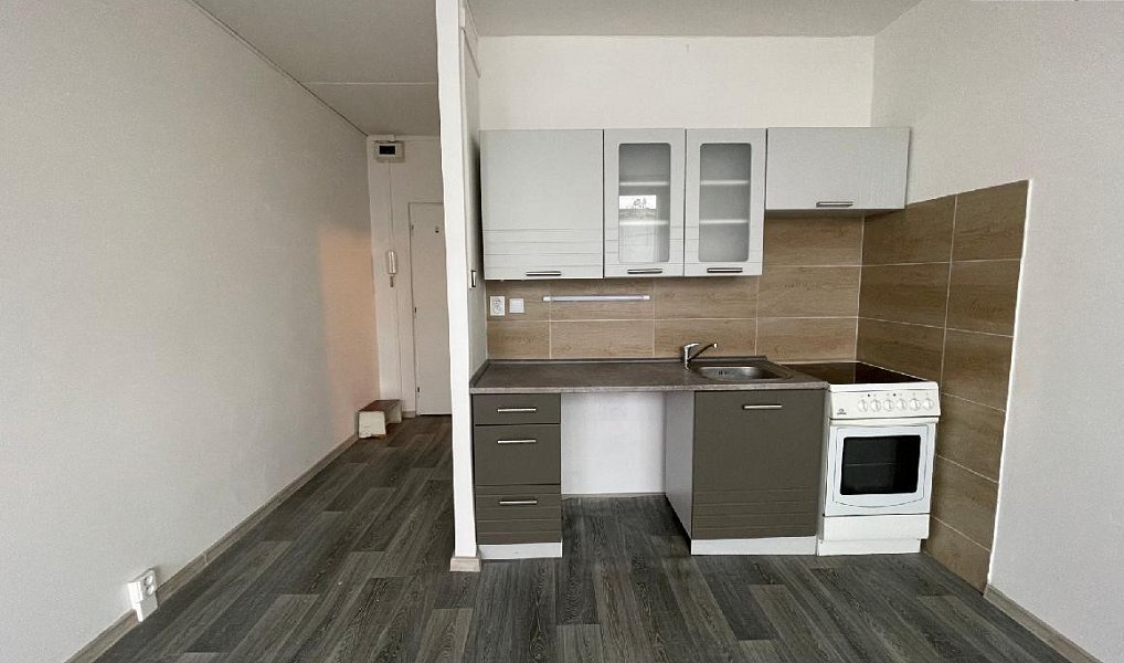Prodej bytu 1+kk, 21 m², Most