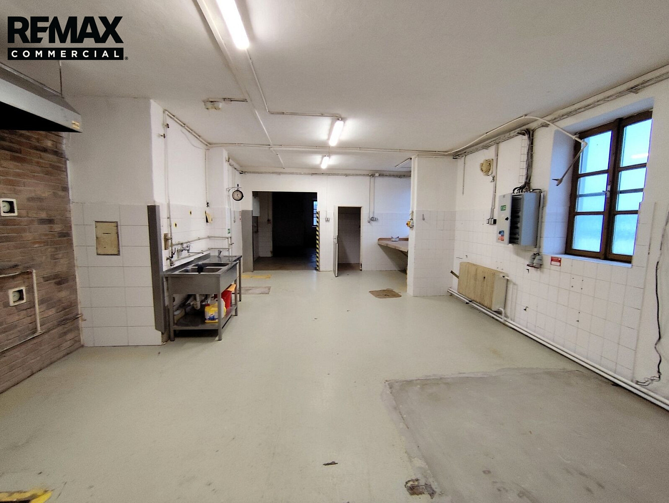 Pronájem výrobních prostor 159 m² – fotografie 2