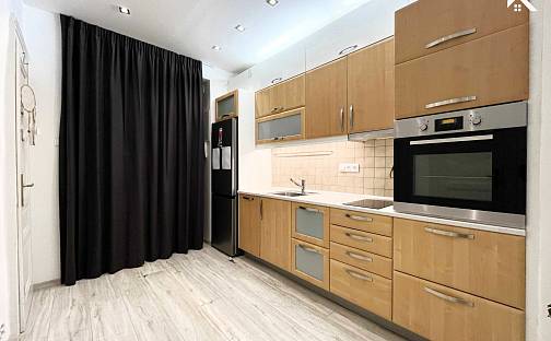 Pronájem bytu 2+1 51 m², Plavecká, Praha 2 - Nové Město